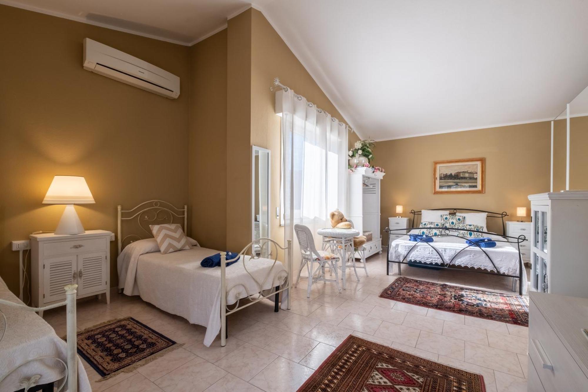 Elegante Villa Lu' Centro Citta A 10 Minuti Dal Mare Cagliari Exterior photo